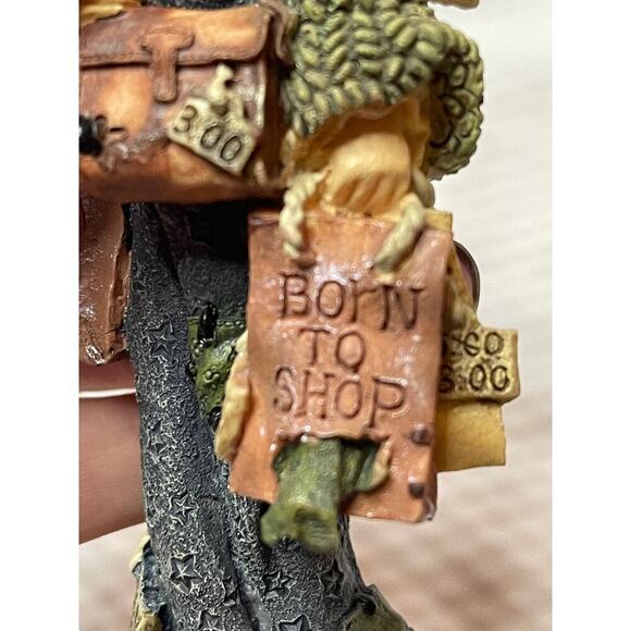 Boyds Bears & Friends The Folkstone Collection Figurine Man w/ Shopping Bags - Picture 6 of 12